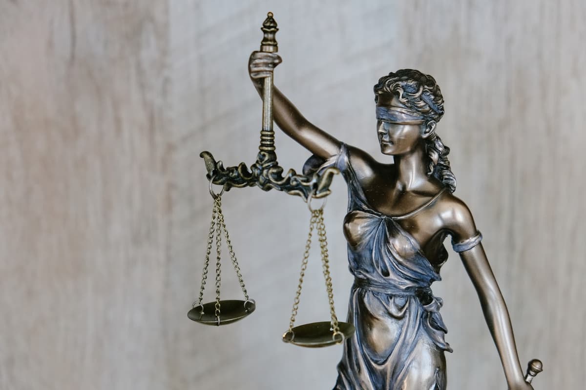 Lady Justice statue representing power of attorney documentation